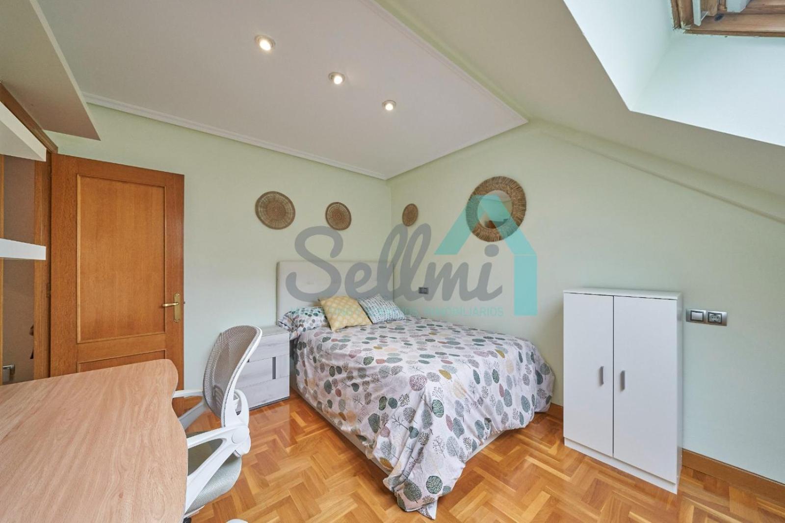 Atico Salesas Apartment โอเบียโด ภายนอก รูปภาพ